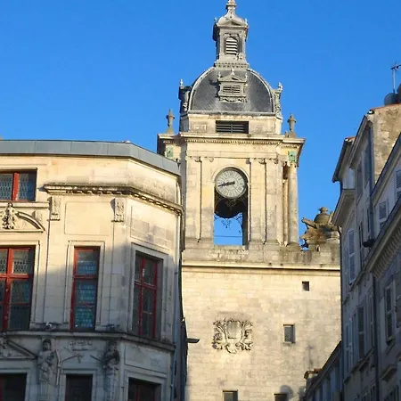 La * La Rochelle (Charente-Maritime)